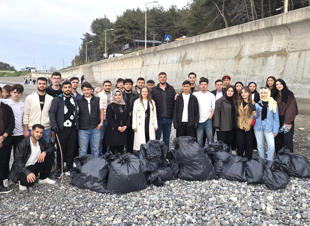 Sahil Bizim, Gelecek Bizim çevre temizliği etkinliği düzenlendi.
