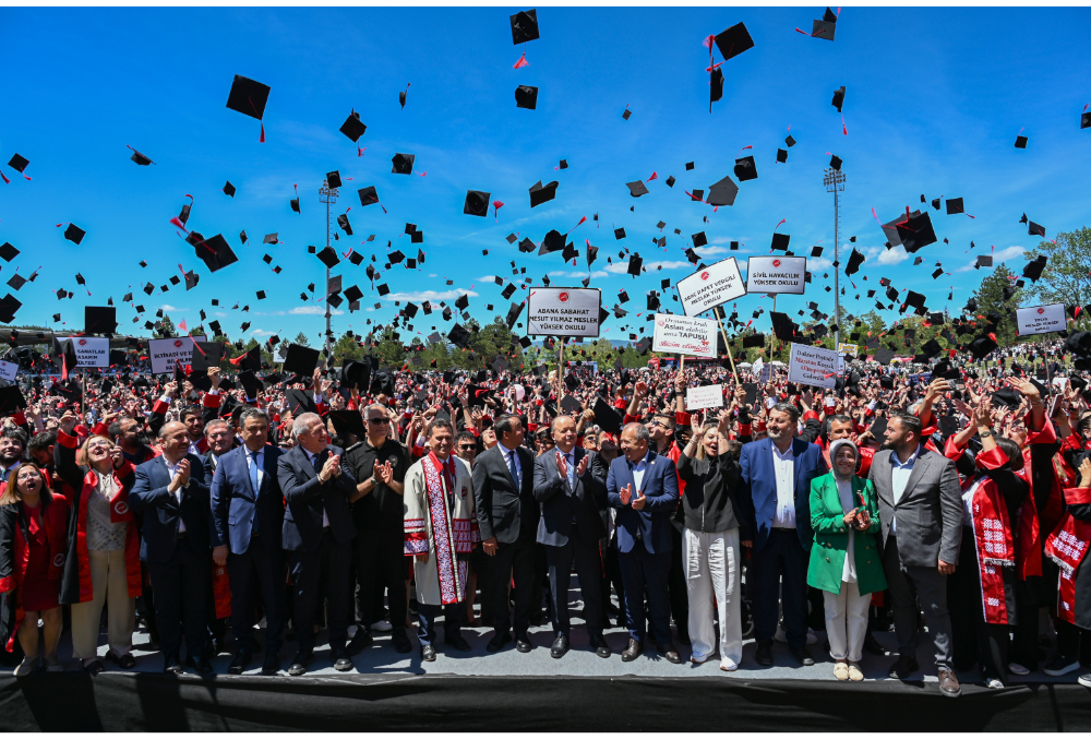Kastamonu Üniversitesi 20. Yılını Mezuniyet Coşkusuyla Taçlandırdı
